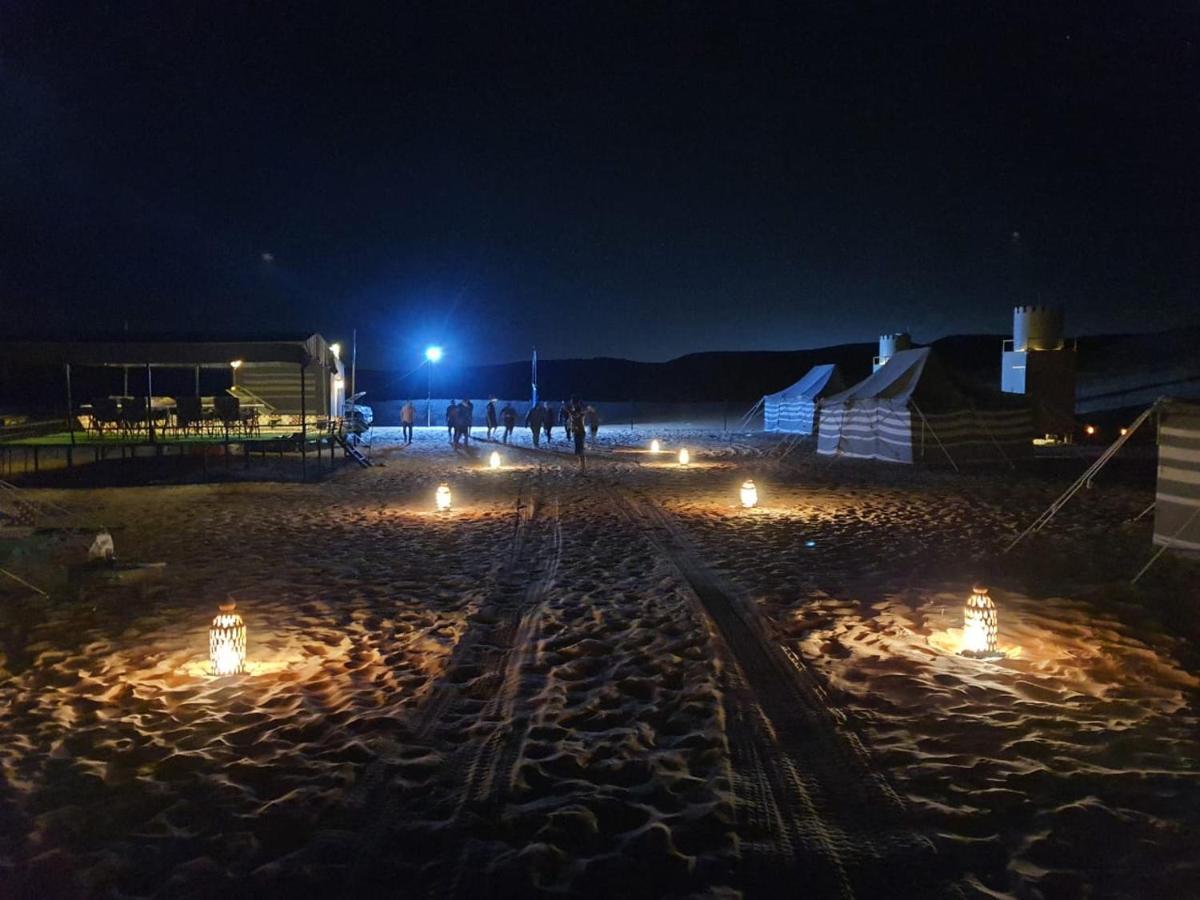 Crescent Desert Private Camp Shāhiq 외부 사진